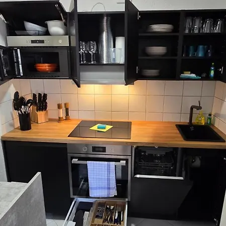 Apartament Design Luxus, Vollausstattung, 2 Min Hbf Duisburg, Betten, 2 55