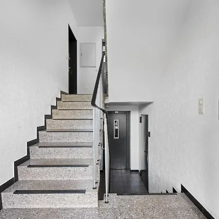 Design Luxus, Vollausstattung, 2 Min Hbf Duisburg, Betten, 2 55