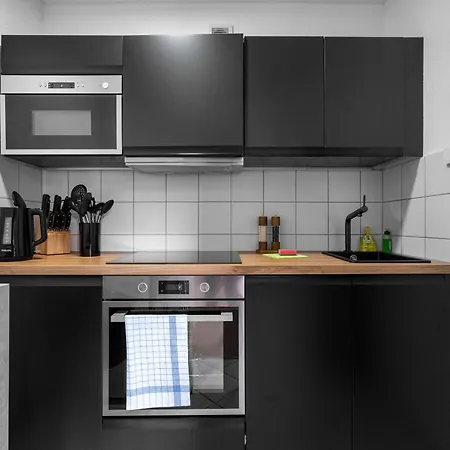 Apartamento Design Luxus, Vollausstattung, 2 Min Hbf Duisburg, Betten, 2 55