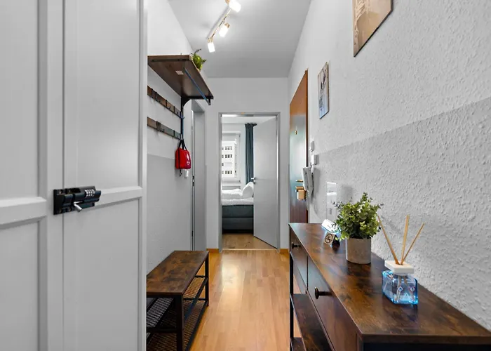 Apartment Design Luxus, Vollausstattung, 2 Min Hbf Duisburg, Betten, 2 55 Tv, Netflix, W24 Duisburg